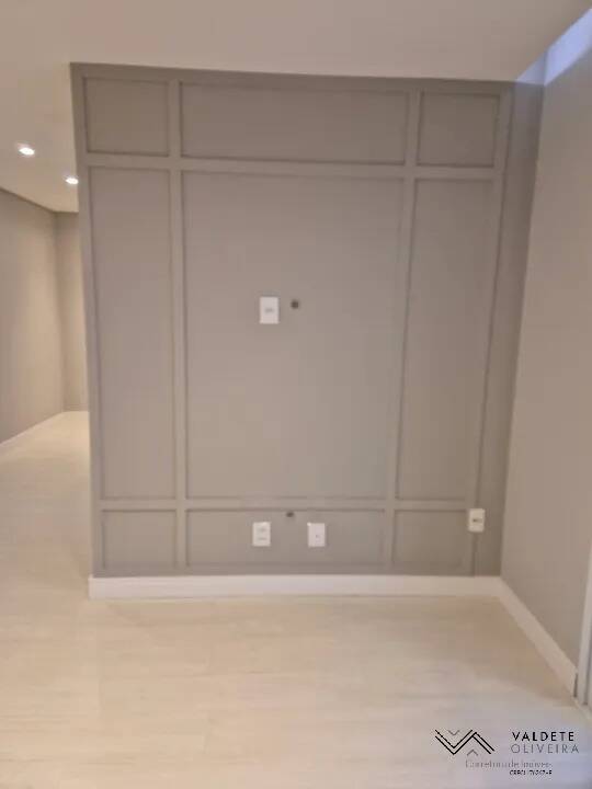 Apartamento à venda com 2 quartos, 63m² - Foto 9