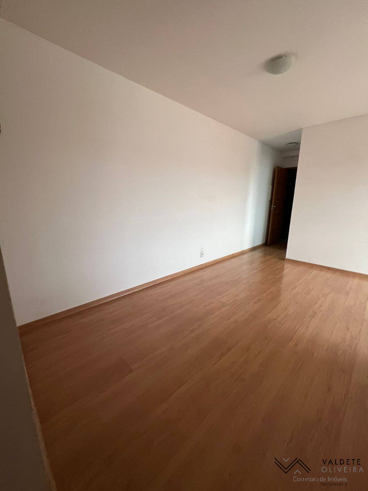 Apartamento à venda com 2 quartos, 60m² - Foto 5