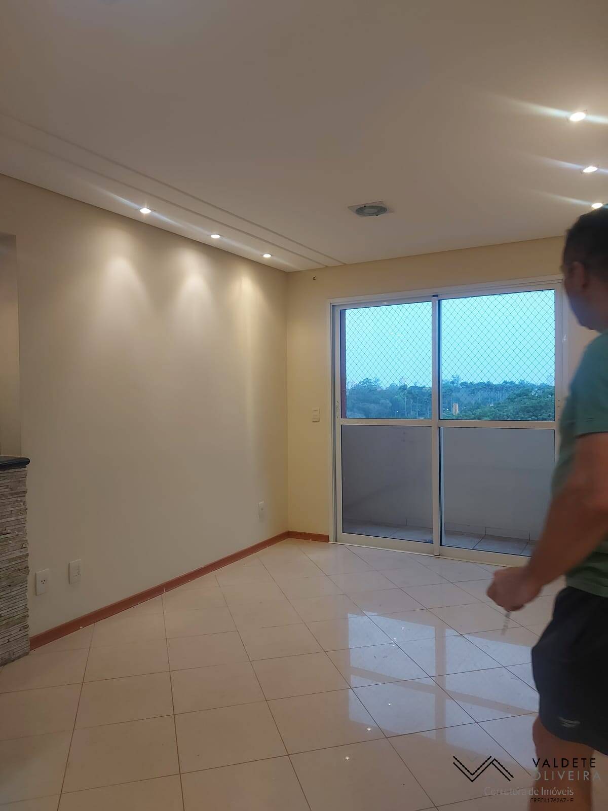 Apartamento à venda com 2 quartos, 68m² - Foto 9