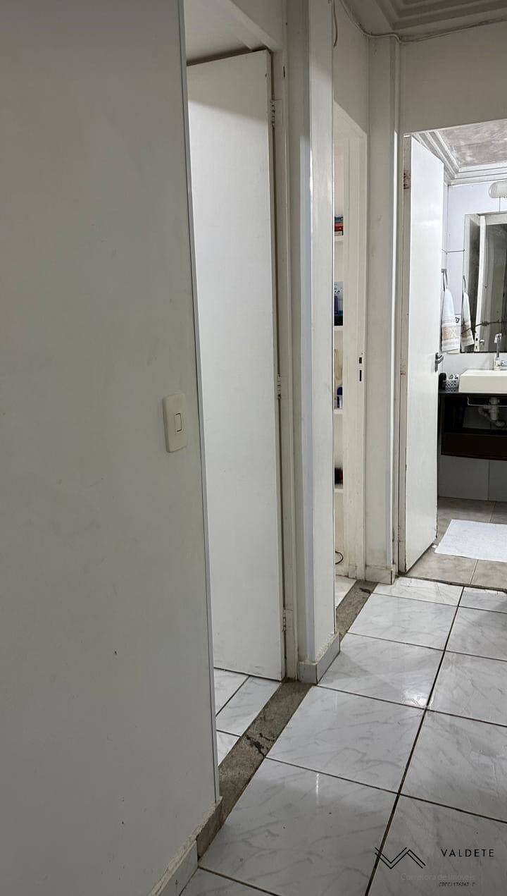 Apartamento à venda com 2 quartos, 48m² - Foto 9