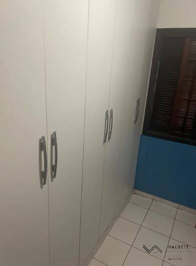 Apartamento à venda com 2 quartos, 65m² - Foto 9