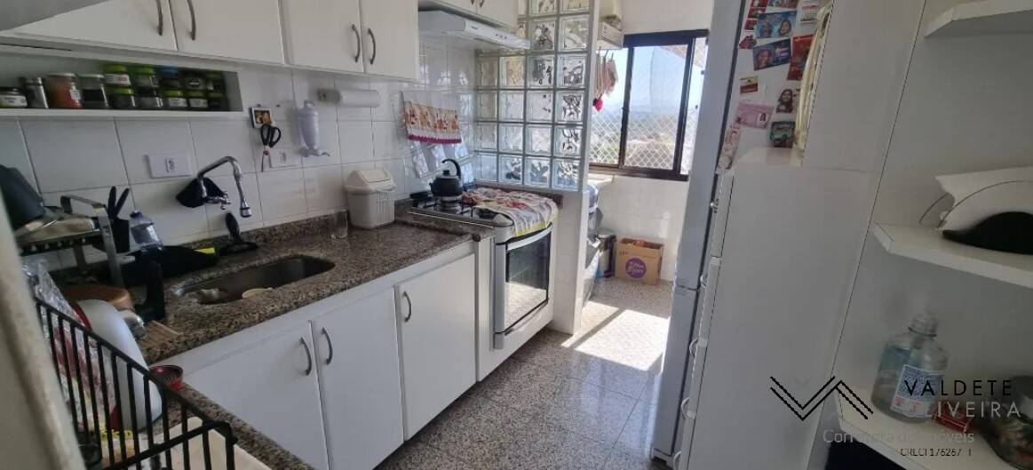 Apartamento à venda com 2 quartos, 64m² - Foto 3