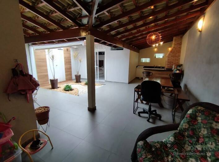 Casa de Condomínio à venda com 3 quartos, 100m² - Foto 1