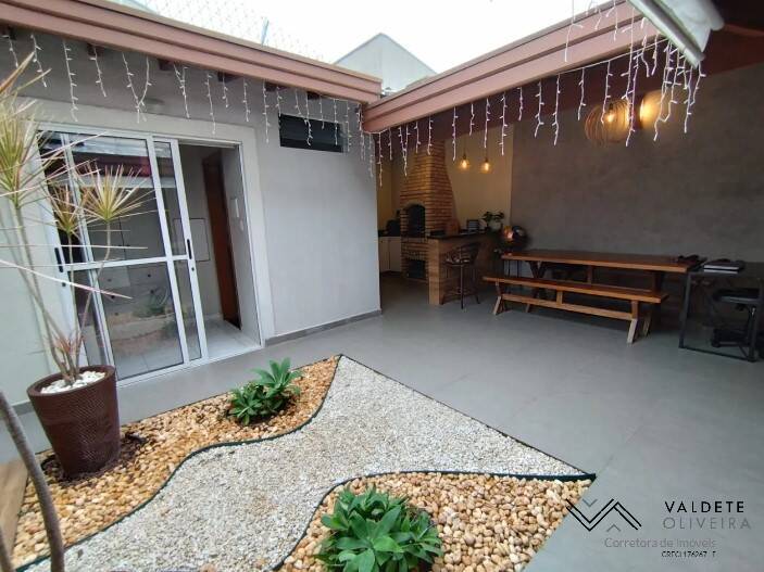 Casa de Condomínio à venda com 3 quartos, 100m² - Foto 2