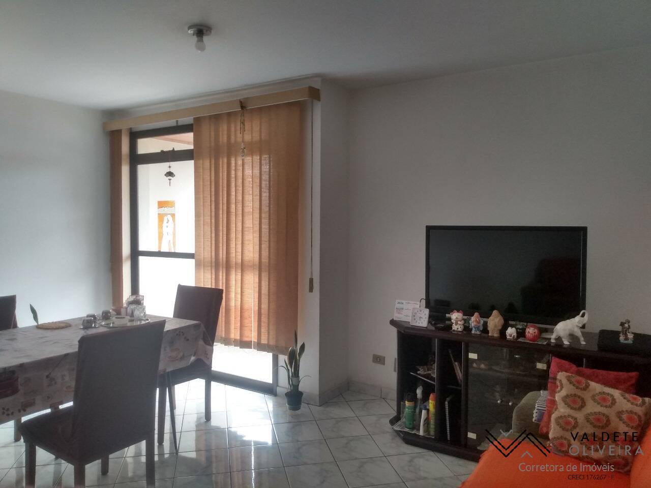 Apartamento à venda com 3 quartos, 106m² - Foto 1