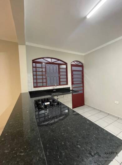 Casa à venda com 2 quartos, 180m² - Foto 8