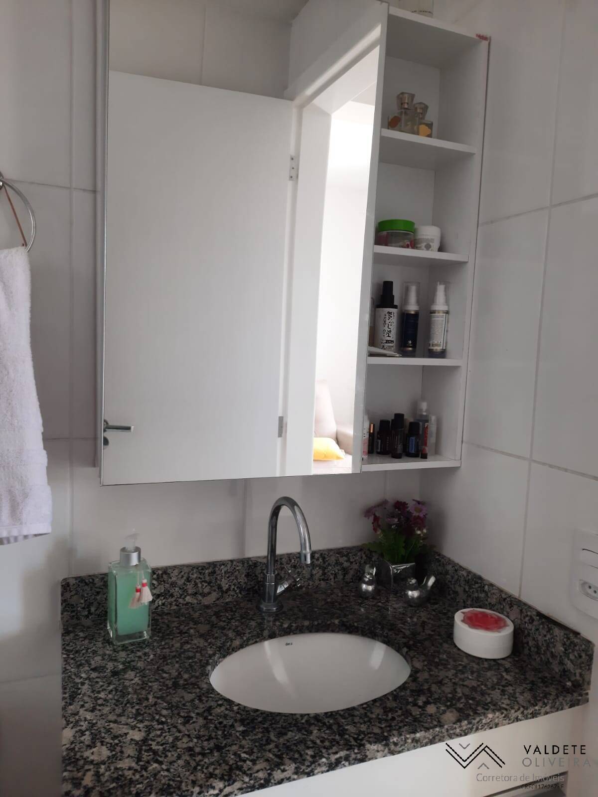 Apartamento à venda com 2 quartos, 62m² - Foto 25