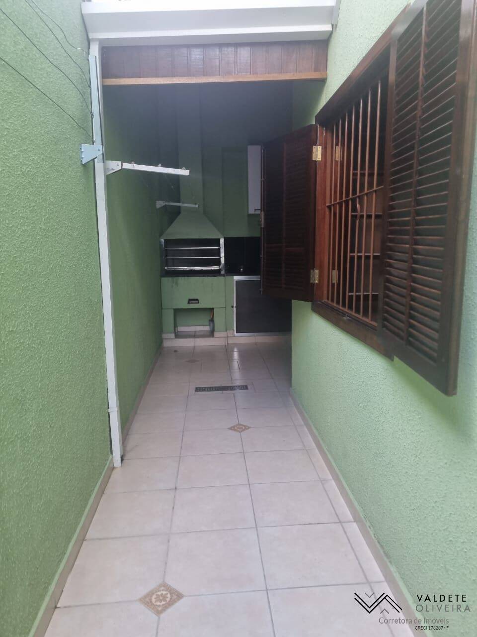 Casa à venda com 3 quartos, 102m² - Foto 5