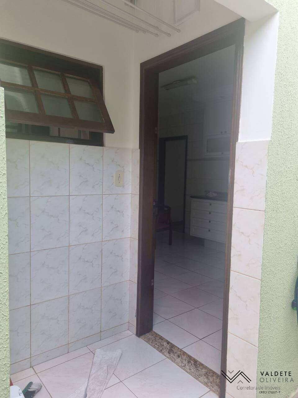 Casa à venda com 3 quartos, 102m² - Foto 7