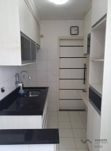 Apartamento à venda com 2 quartos, 60m² - Foto 4