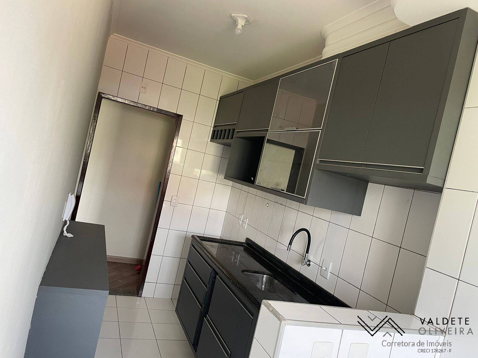 Apartamento à venda com 2 quartos, 65m² - Foto 1