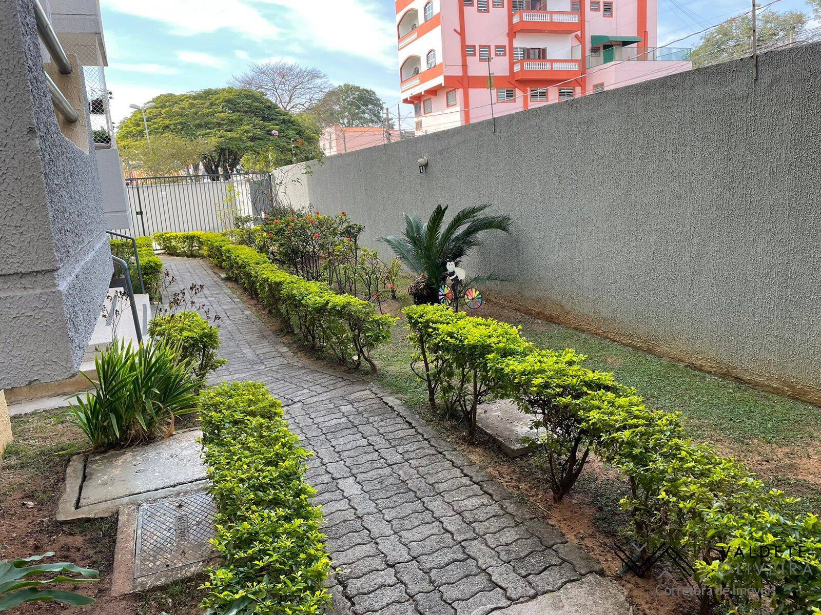 Apartamento à venda com 2 quartos, 65m² - Foto 10