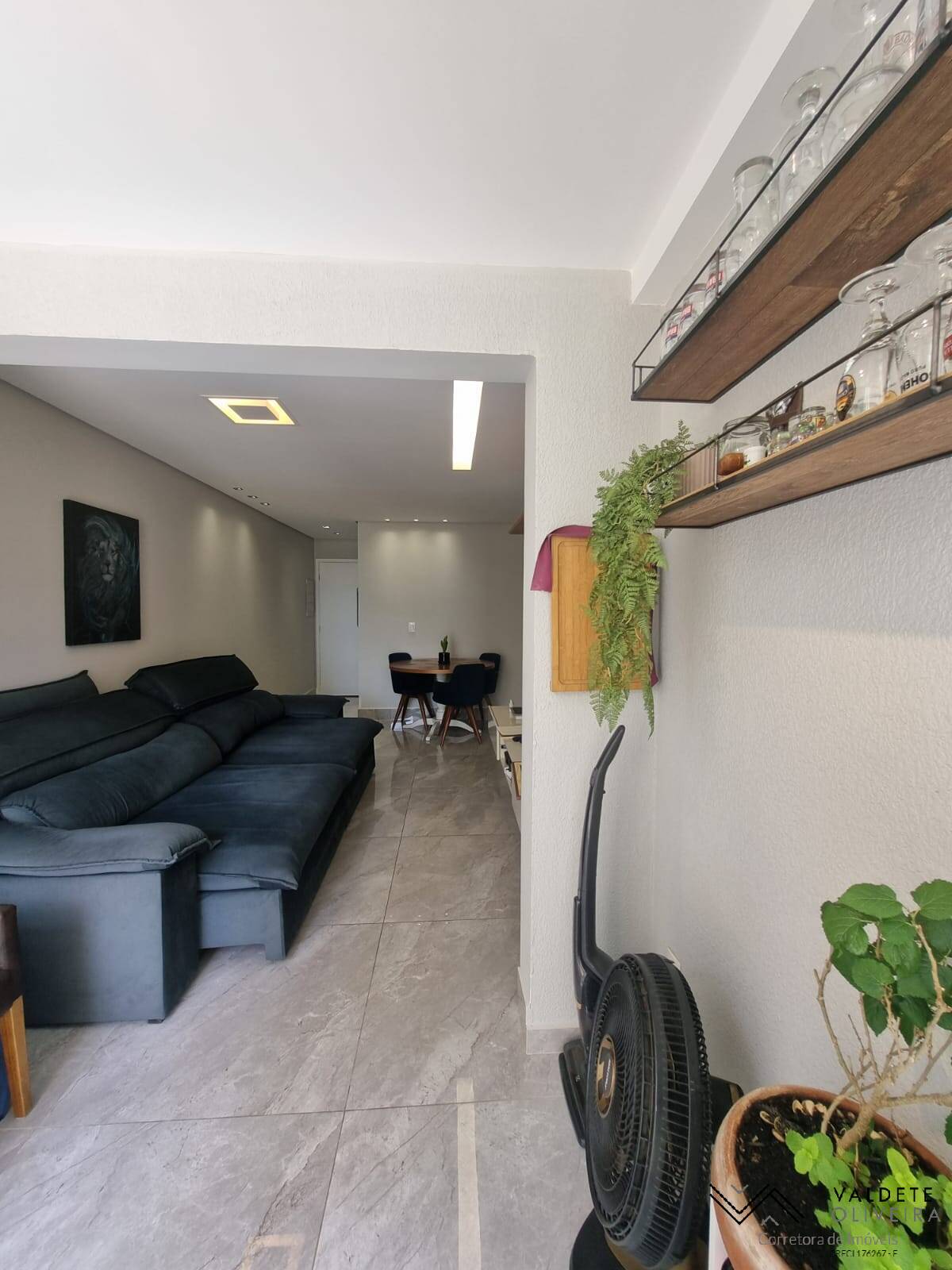 Apartamento à venda com 2 quartos, 75m² - Foto 10