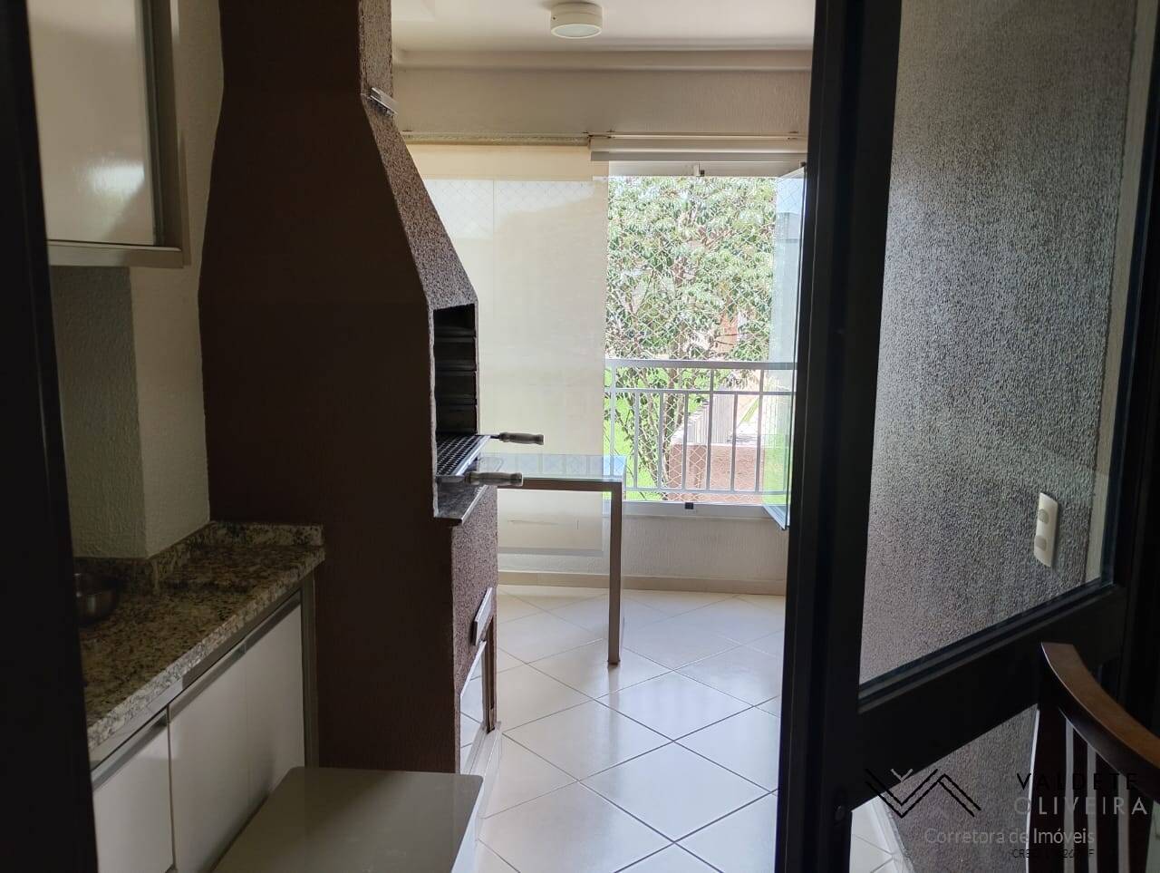 Apartamento à venda com 2 quartos, 76m² - Foto 1