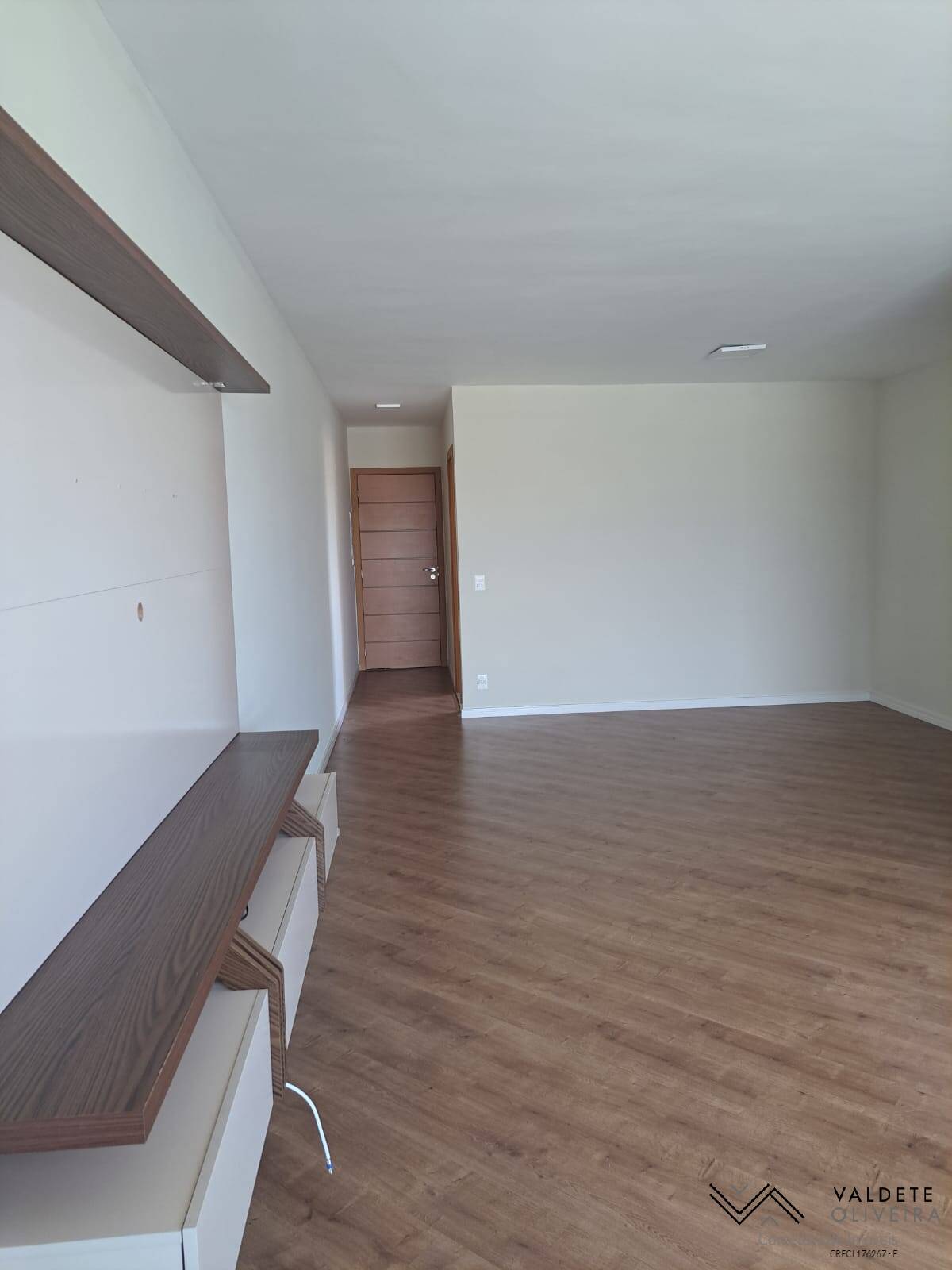 Apartamento à venda com 3 quartos, 106m² - Foto 3