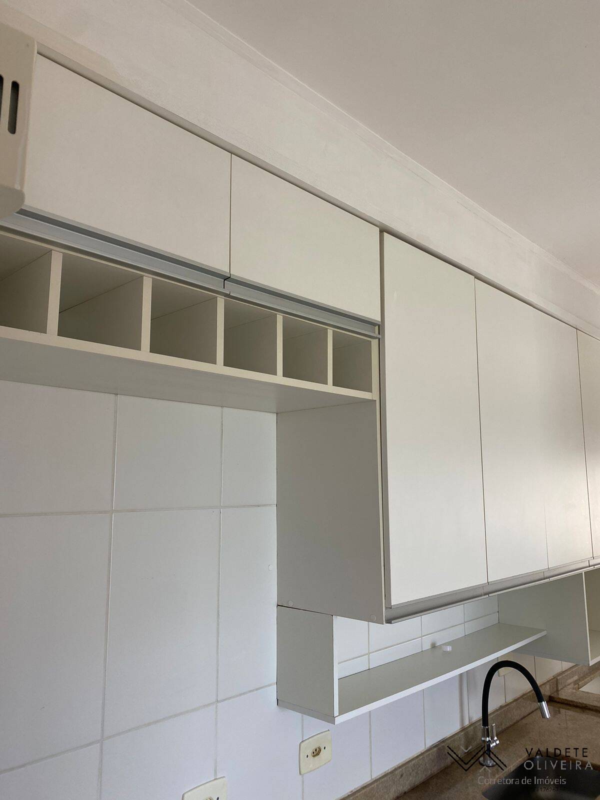 Apartamento à venda com 3 quartos, 61m² - Foto 2