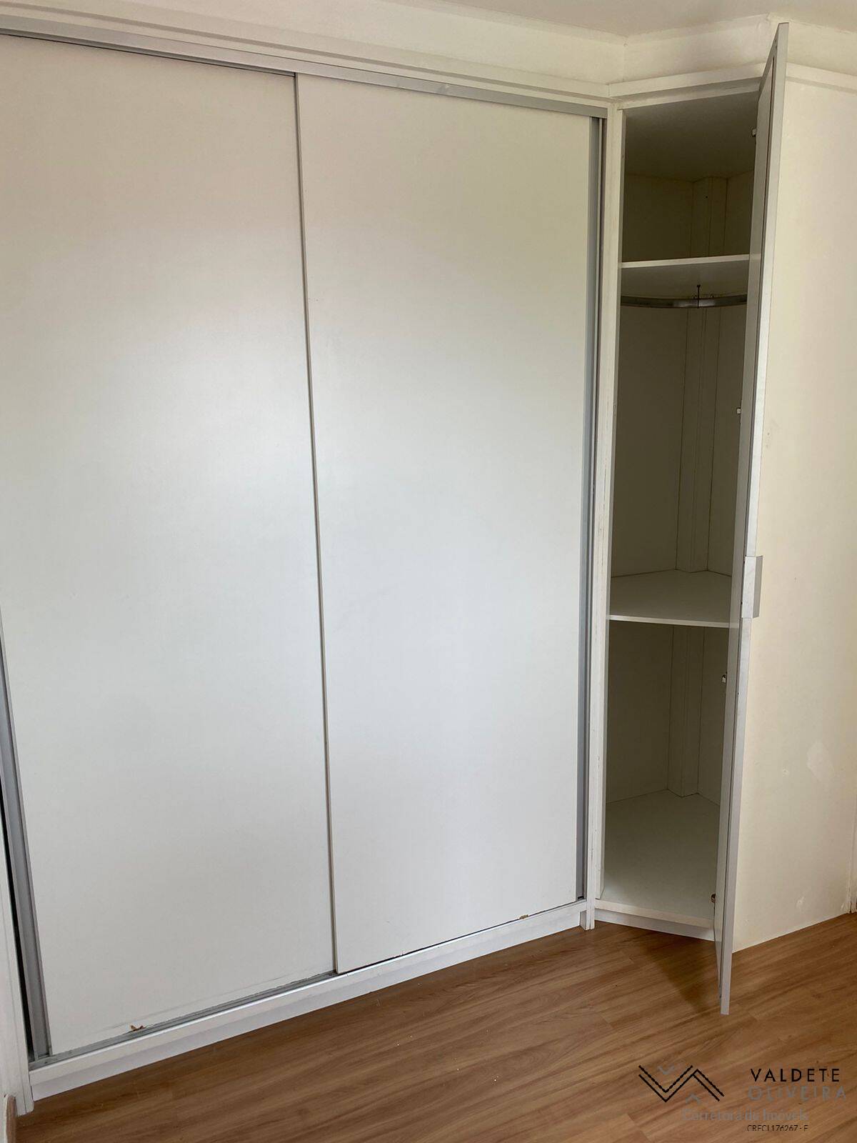 Apartamento à venda com 3 quartos, 61m² - Foto 4