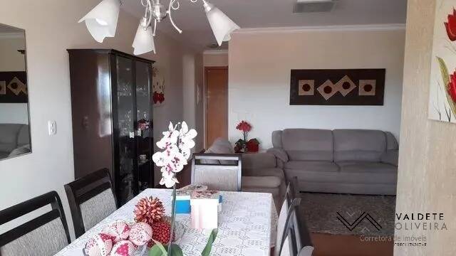 Apartamento à venda com 3 quartos, 95m² - Foto 10