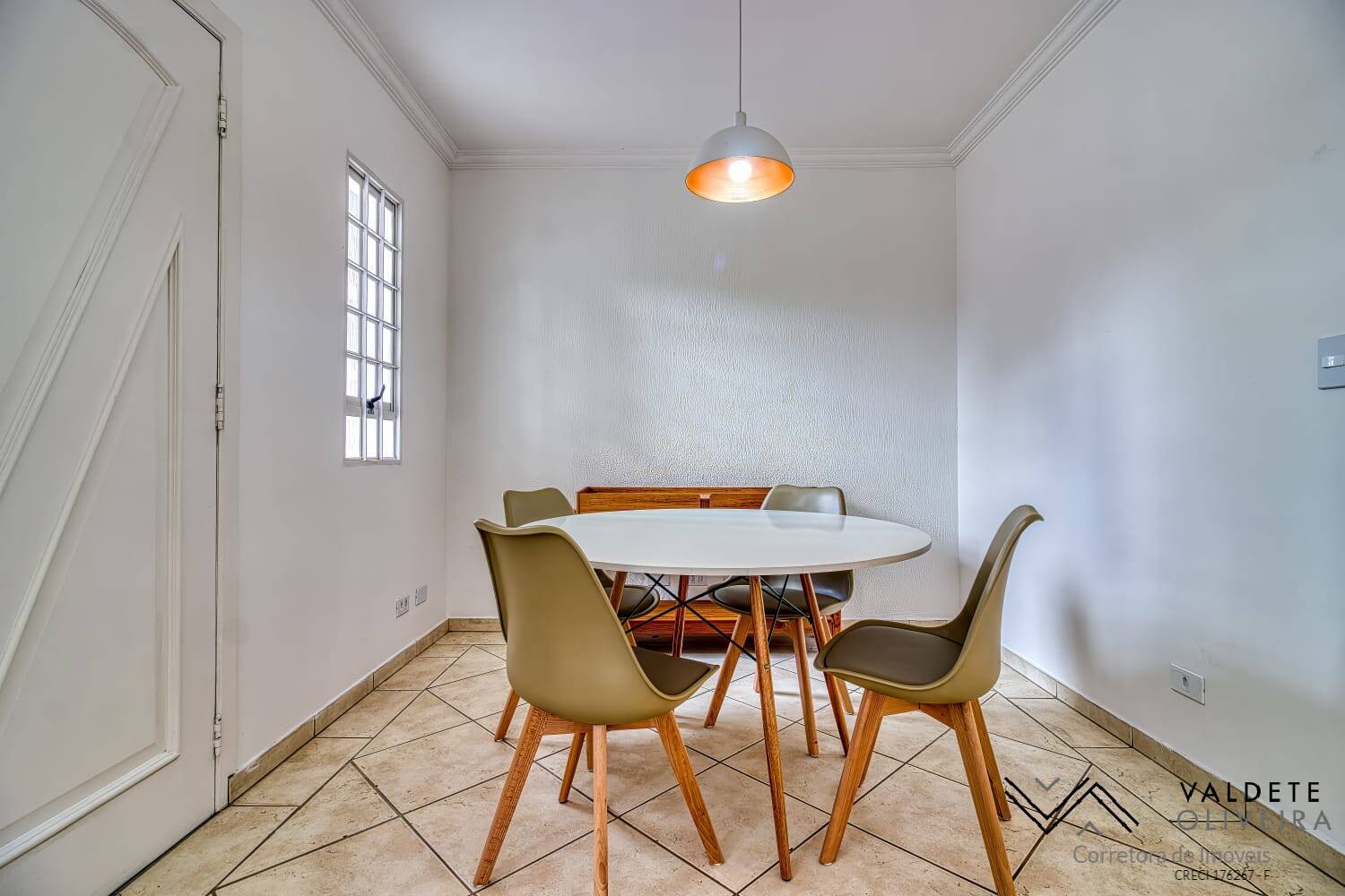 Sobrado à venda com 4 quartos, 180m² - Foto 2