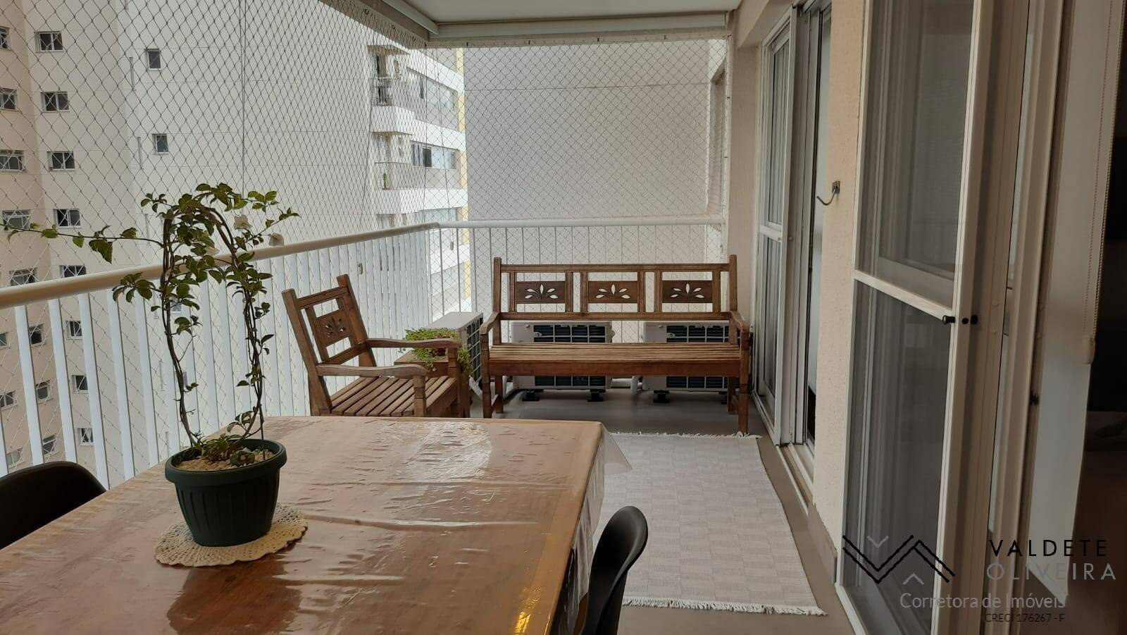 Apartamento à venda com 3 quartos, 142m² - Foto 4