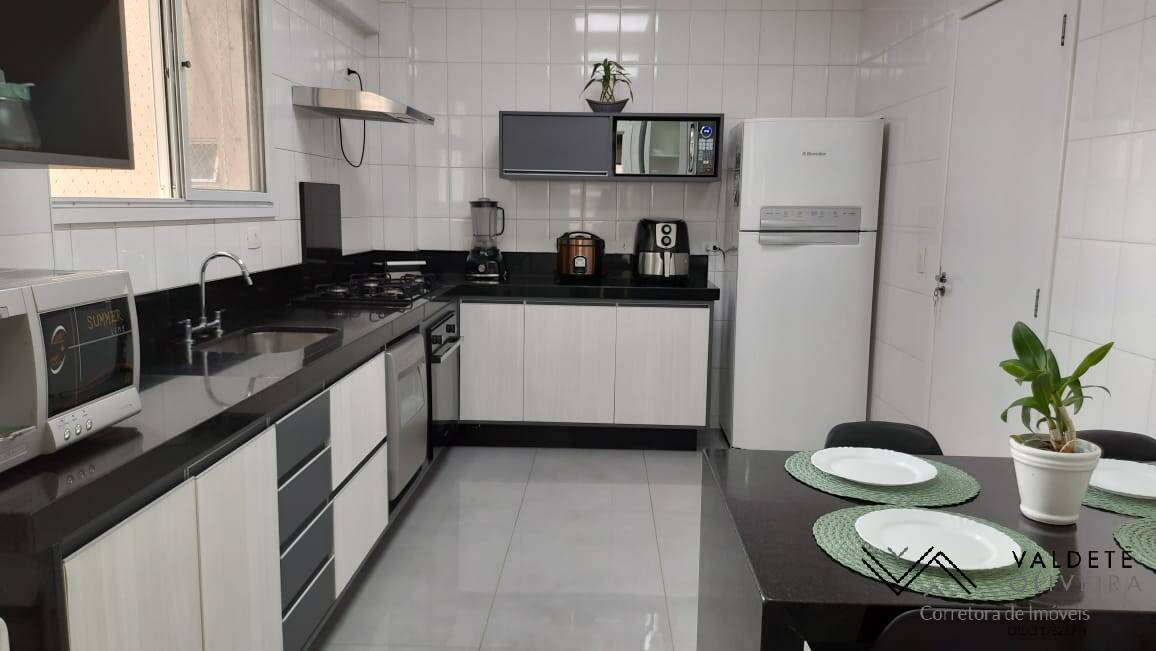 Apartamento à venda com 3 quartos, 142m² - Foto 5