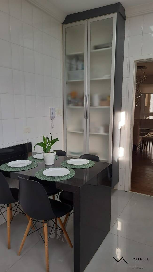 Apartamento à venda com 3 quartos, 142m² - Foto 7