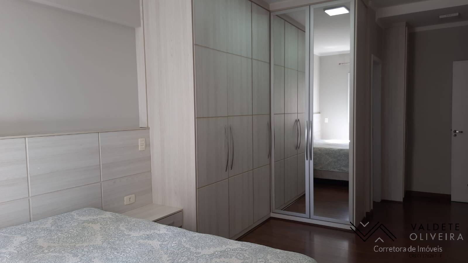 Apartamento à venda com 3 quartos, 142m² - Foto 8