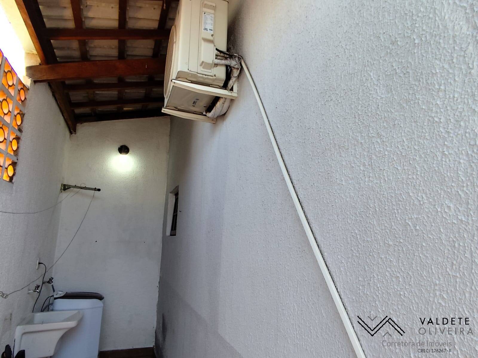 Casa à venda com 2 quartos, 65m² - Foto 10