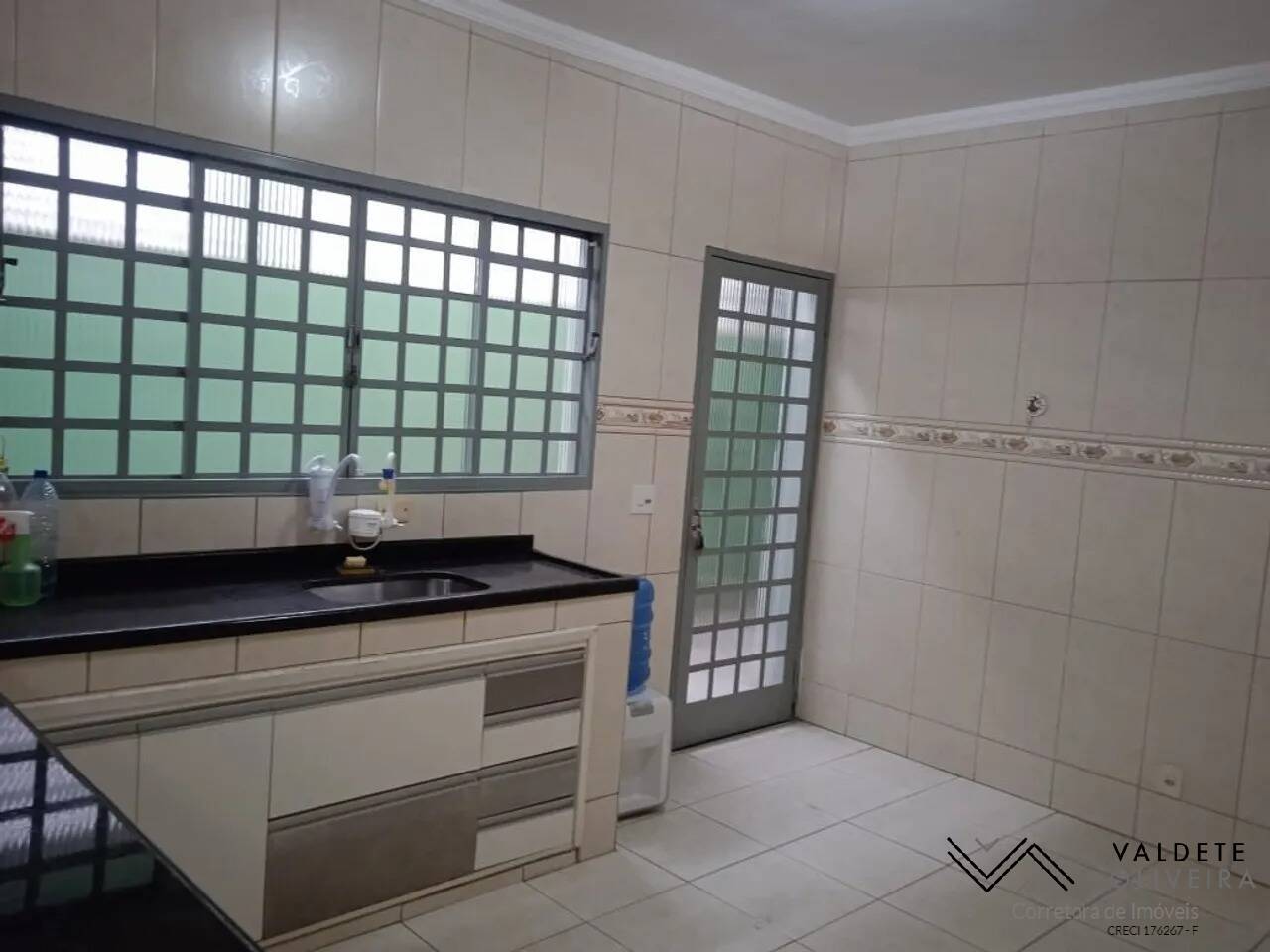 Sobrado à venda com 3 quartos, 200m² - Foto 8