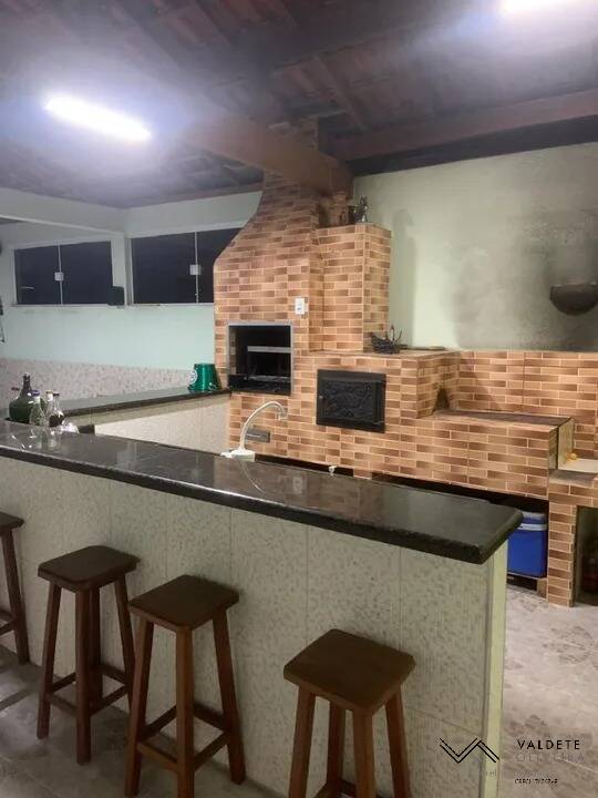 Sobrado à venda com 3 quartos, 200m² - Foto 2