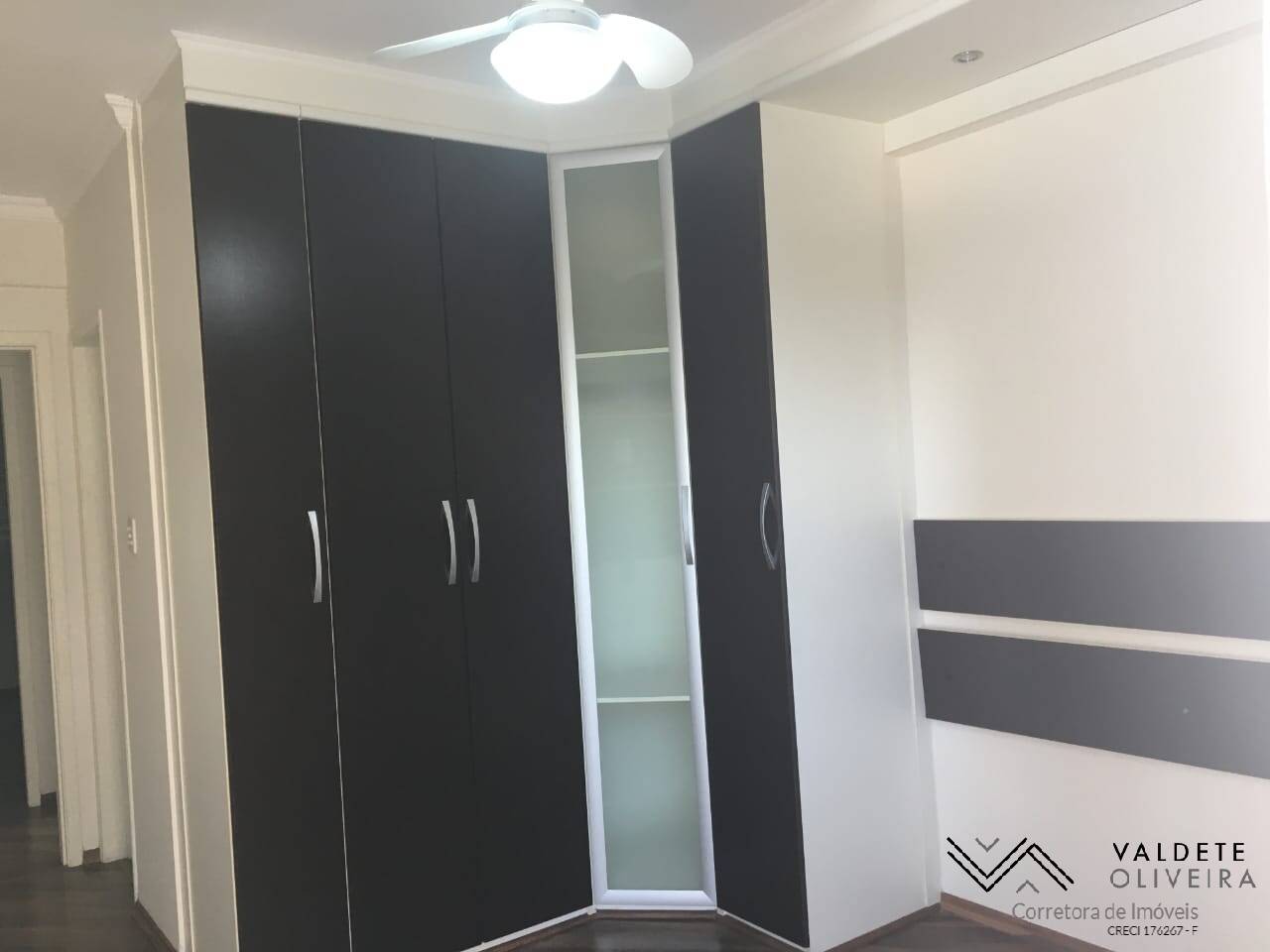 Apartamento à venda com 2 quartos, 72m² - Foto 3