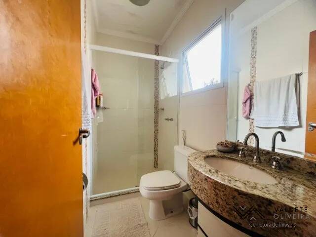 Casa de Condomínio à venda com 4 quartos, 217m² - Foto 17