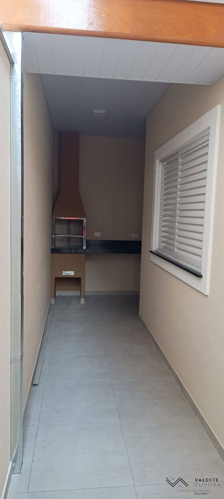 Casa à venda com 3 quartos, 100m² - Foto 2