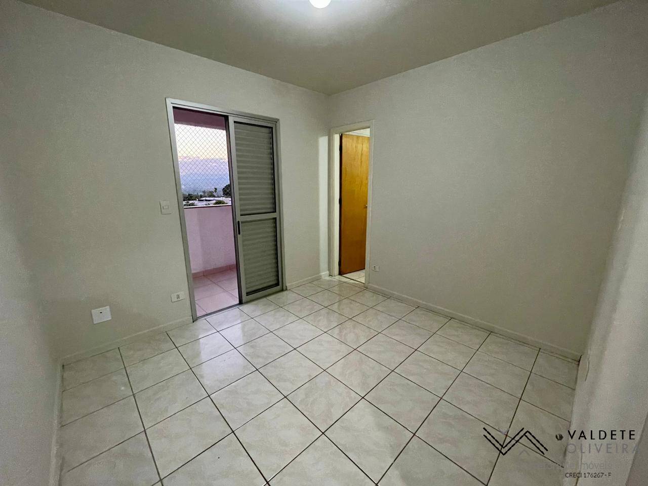 Apartamento à venda com 2 quartos, 55m² - Foto 11