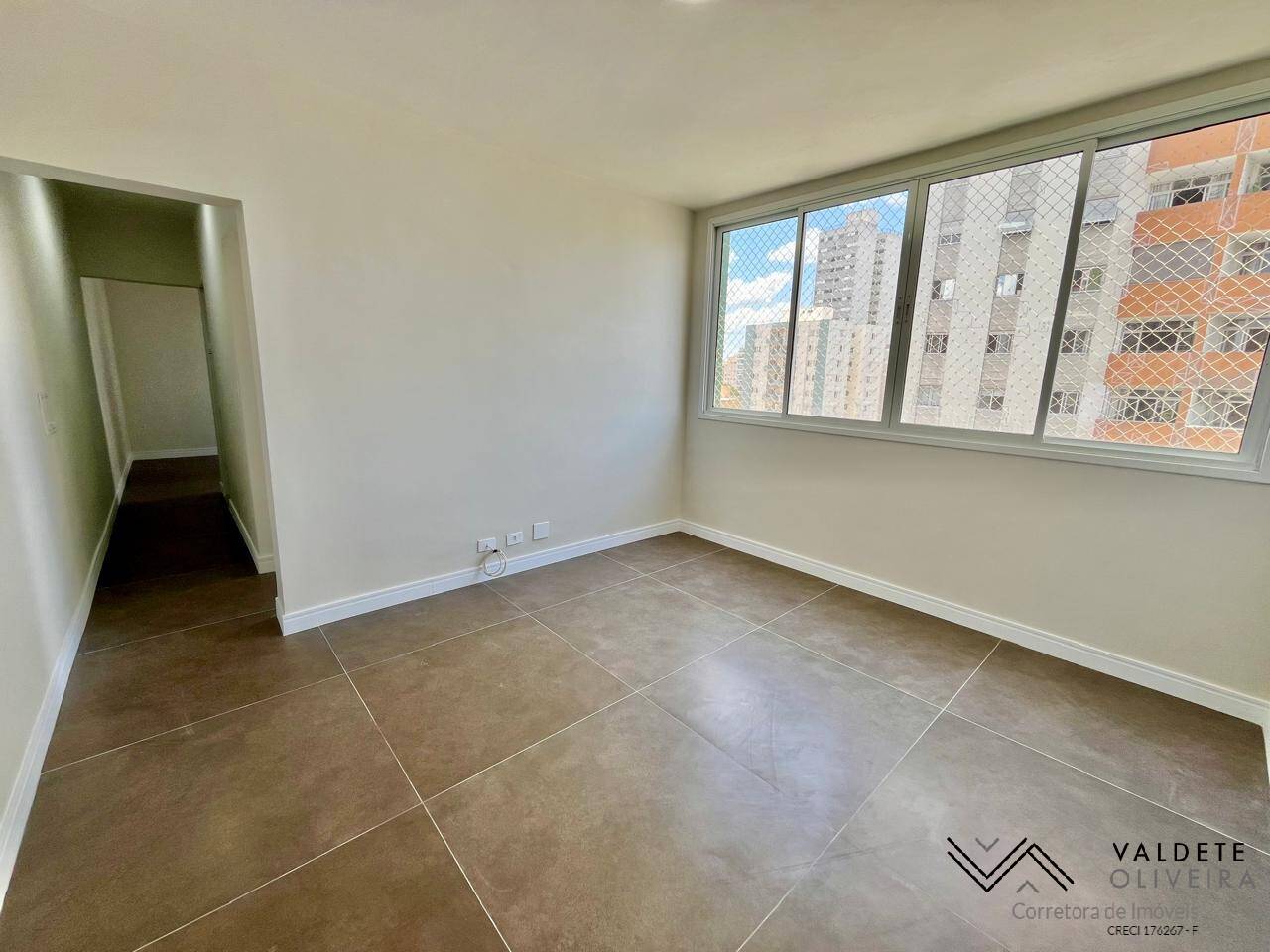 Apartamento à venda com 1 quarto, 50m² - Foto 1